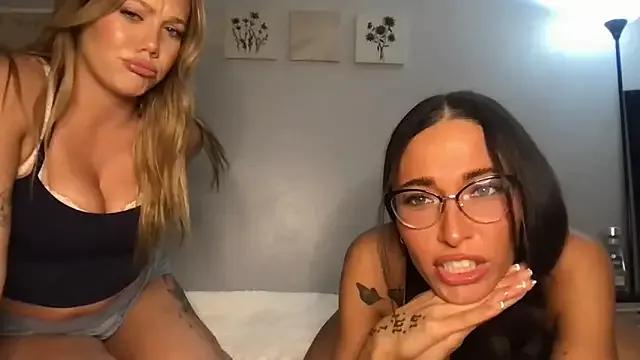Explore our live girls sluts from our Custom and Multi clubs and checkout exclusive access to highly interactive content, such as shape, hair, titties, pussy type and many more.