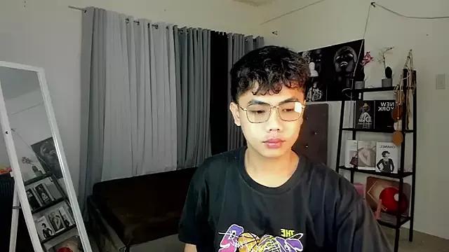 mightyhotcock from StripChat is Freechat