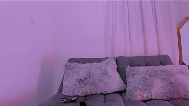 Miiafoxxx from StripChat