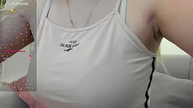 Explore our live girls sluts from our Custom and Multi clubs and checkout exclusive access to highly interactive content, such as shape, hair, titties, pussy type and many more.