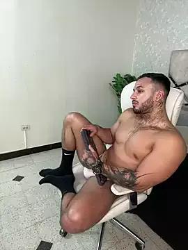 mike_belle from StripChat is Freechat