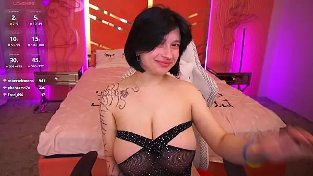 Miki_Kivi from StripChat