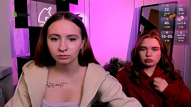 mila_glow1 from StripChat is Freechat