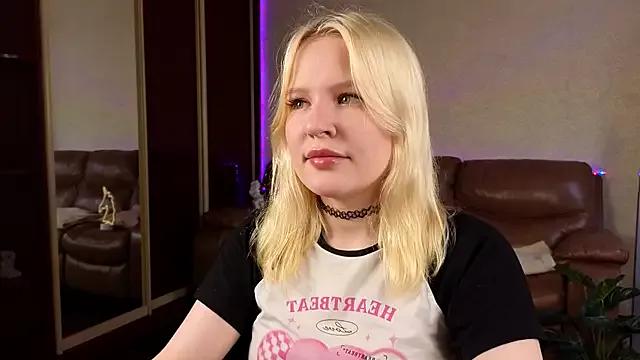 Explore our live girls sluts from our Custom and Multi clubs and checkout exclusive access to highly interactive content, such as shape, hair, titties, pussy type and many more.