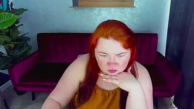 Mila_Moons from StripChat is Freechat