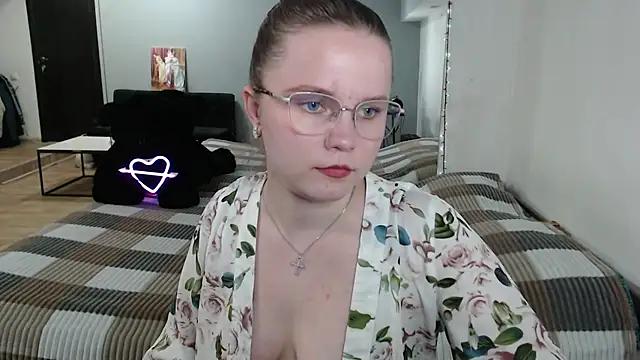 Explore our live girls sluts from our Custom and Multi clubs and checkout exclusive access to highly interactive content, such as shape, hair, titties, pussy type and many more.