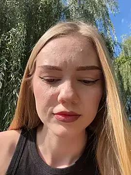 MilaMoone webcams show profile image 