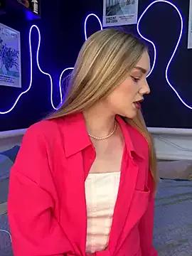 Explore our live girls sluts from our Custom and Multi clubs and checkout exclusive access to highly interactive content, such as shape, hair, titties, pussy type and many more.