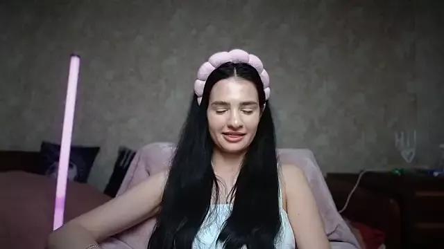 Explore our live girls sluts from our Custom and Multi clubs and checkout exclusive access to highly interactive content, such as shape, hair, titties, pussy type and many more.