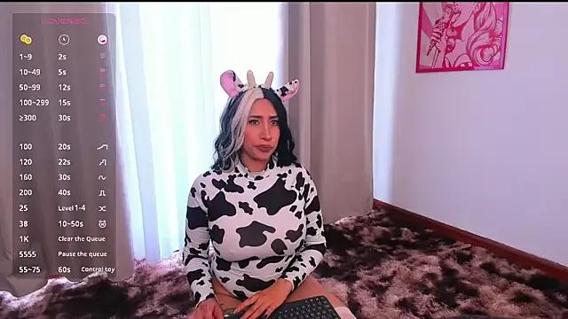 Milana_smirnov from StripChat is Freechat