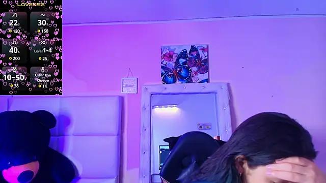 Explore our live girls sluts from our Custom and Multi clubs and checkout exclusive access to highly interactive content, such as shape, hair, titties, pussy type and many more.