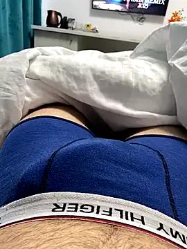 MilanYaman from StripChat is Freechat