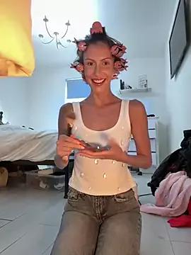 MilaRenee webcams show profile image 