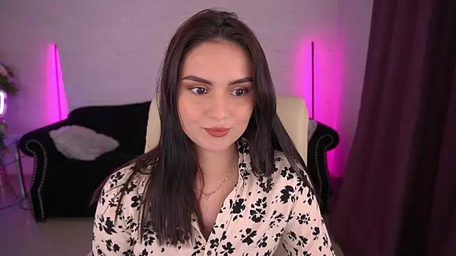 Explore our live girls sluts from our Custom and Multi clubs and checkout exclusive access to highly interactive content, such as shape, hair, titties, pussy type and many more.