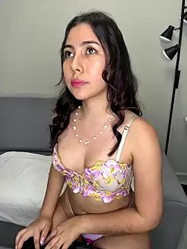 Mileeee_ from StripChat is Freechat