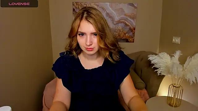 MilinaFox from StripChat