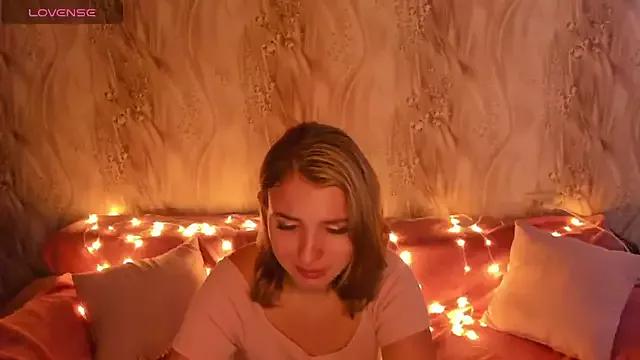 MilinaFox from StripChat