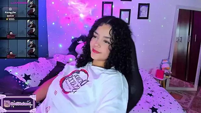 milita_houston from StripChat is Freechat
