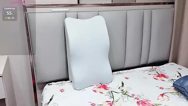Milk-tea-888 from StripChat is Freechat