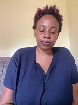 milky_mom from StripChat is Freechat