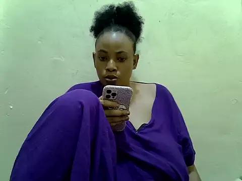 milky_mom from StripChat is Freechat