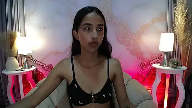 Explore our live girls sluts from our Custom and Multi clubs and checkout exclusive access to highly interactive content, such as shape, hair, titties, pussy type and many more.