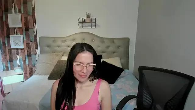 Milla_lourents from StripChat