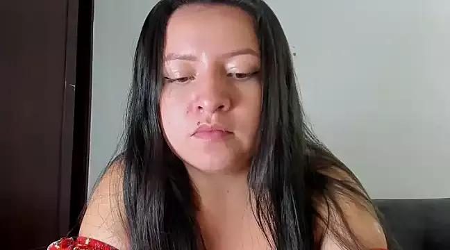 milla_moon_24 from StripChat