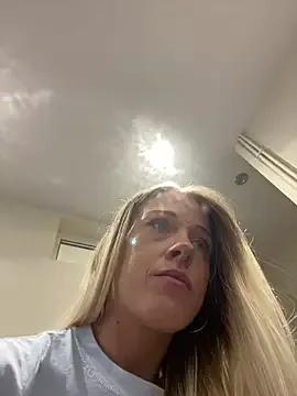 millieblouxx from StripChat