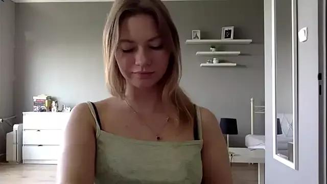 MillieShow from StripChat