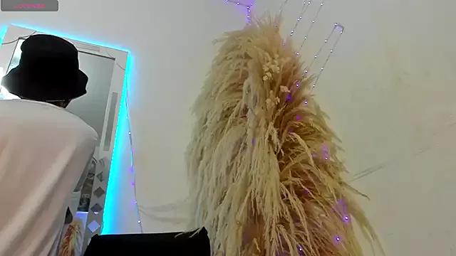 milo_crave from StripChat is Freechat