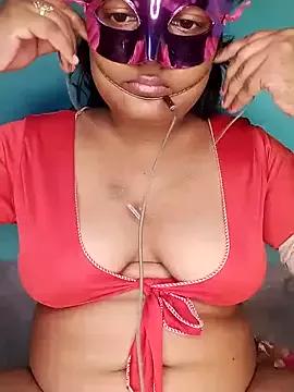 mimi87hoty from StripChat is Freechat