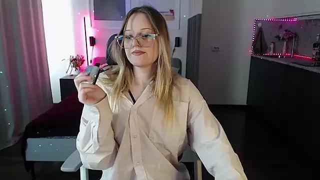 MimiChu_ webcams show profile image 
