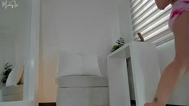 mimmyfit1 from StripChat