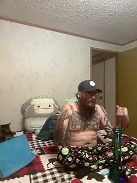 Mini_And_The_Bear from StripChat
