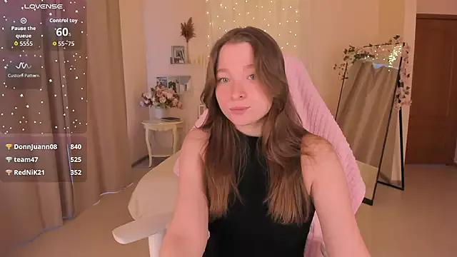 Explore our live girls sluts from our Custom and Multi clubs and checkout exclusive access to highly interactive content, such as shape, hair, titties, pussy type and many more.