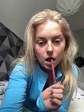 minidollxxx from StripChat