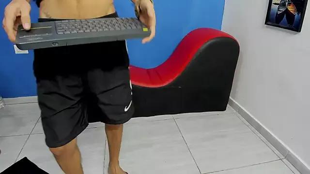 Minigirlssofy from StripChat is Freechat