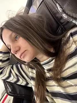 MiniVi from StripChat is Freechat