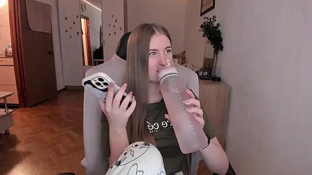 Minnie_Olson from StripChat