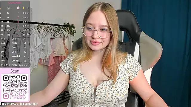 MintMelody from StripChat is Freechat
