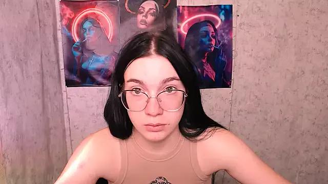 Explore our live girls sluts from our Custom and Multi clubs and checkout exclusive access to highly interactive content, such as shape, hair, titties, pussy type and many more.