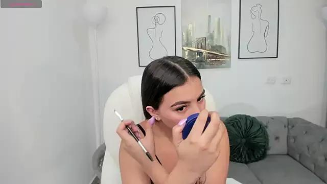 Mirandaa_ker from StripChat is Freechat