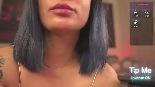 Explore our live girls sluts from our Custom and Multi clubs and checkout exclusive access to highly interactive content, such as shape, hair, titties, pussy type and many more.
