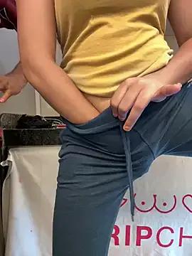 Explore our live girls sluts from our Custom and Multi clubs and checkout exclusive access to highly interactive content, such as shape, hair, titties, pussy type and many more.