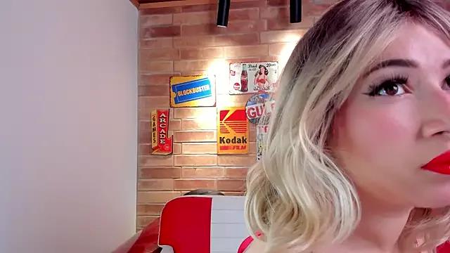 Explore our live girls sluts from our Custom and Multi clubs and checkout exclusive access to highly interactive content, such as shape, hair, titties, pussy type and many more.