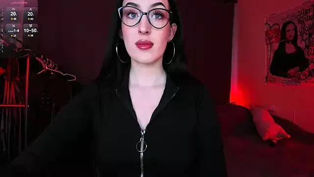 Explore our live girls sluts from our Custom and Multi clubs and checkout exclusive access to highly interactive content, such as shape, hair, titties, pussy type and many more.