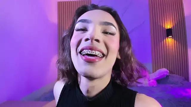 miss_Ari from StripChat