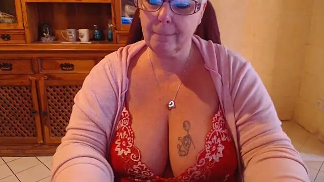 MISS_LINDAH from StripChat