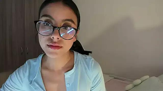 Explore our live girls sluts from our Custom and Multi clubs and checkout exclusive access to highly interactive content, such as shape, hair, titties, pussy type and many more.